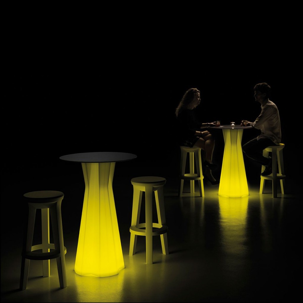 Masa inalta iluminata din polietilena Frozen Table Light - Nuovo Design